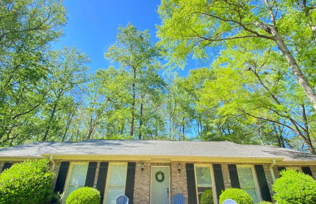 Charming 3-Bedroom Home in Prime Auburn Location! photos photos