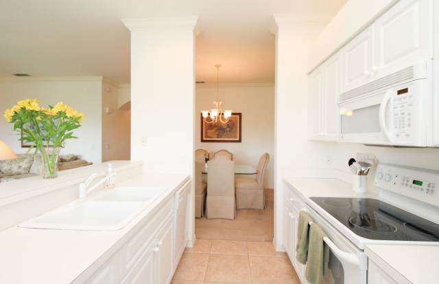 ***CEDAR HAMMOCK***SEASONAL RENTAL***GOLF TRANSFER AVAILABLE*** Available Jan 4th 2027 through season photos photos