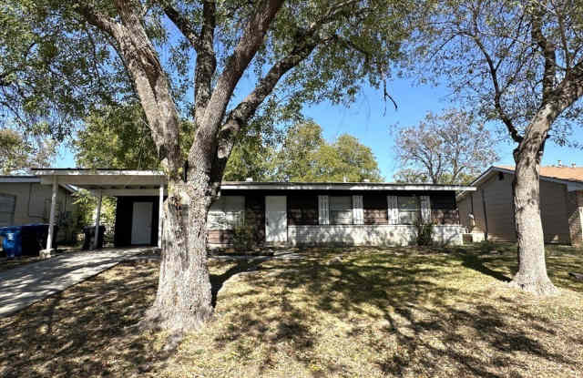 5127 VILLAGE GREEN photos photos