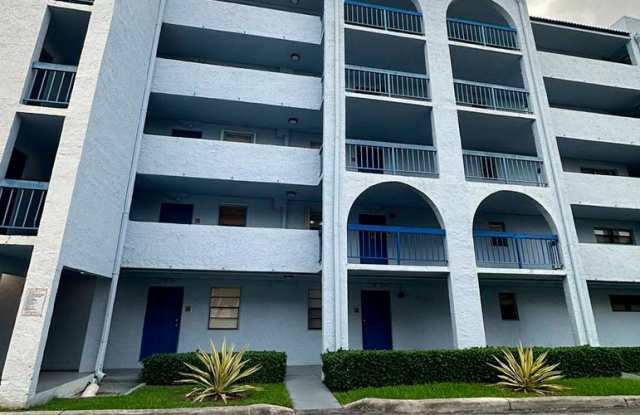 9440 Fontainebleau Blvd photos photos