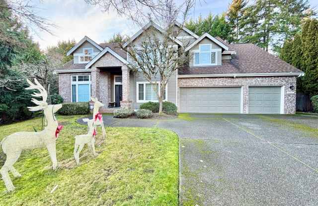 Luxurious 4BR Bellevue Oasis For Rent Gallery 3
