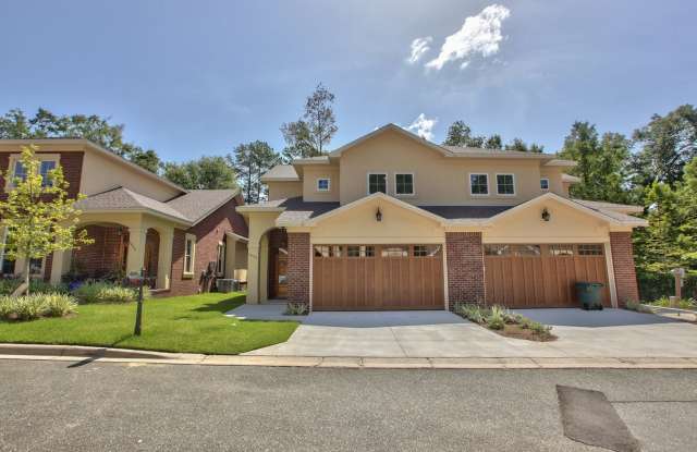 Unbelievable 3 Bedroom 3 Bathroom Upscale Town Home photos photos