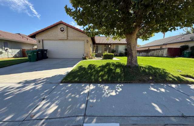 Lancaster 3 Bedroom + 2 Bathroom Available Now! photos photos