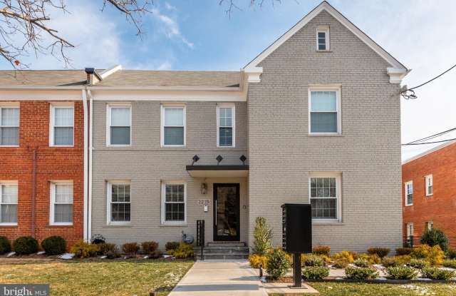 2215 40TH Street NW unit: 1 photos photos