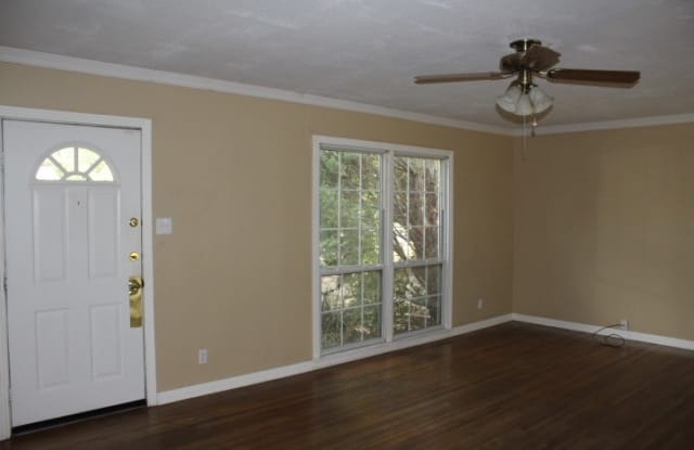 3306 28th St - 3306 28th Street, Lubbock, TX 79410