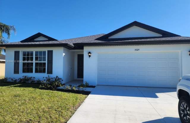 3529 NE 20 PL photos photos