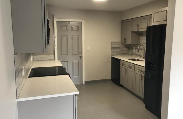 142 SW 8th Avenue unit: Apt B photos photos