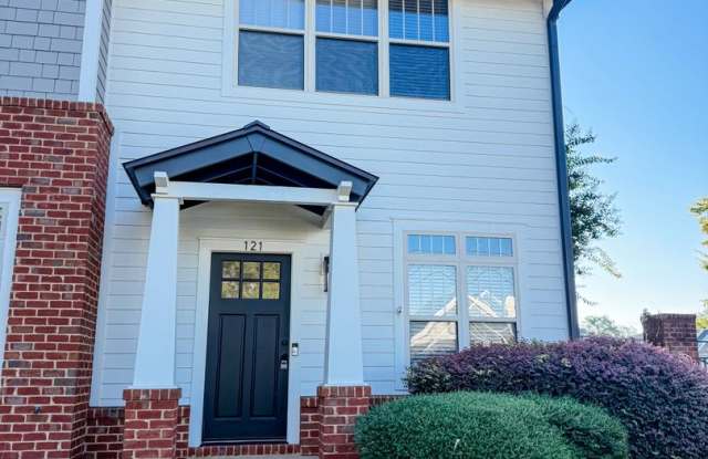 Downtown Townhouse Available Now! Gallery 3