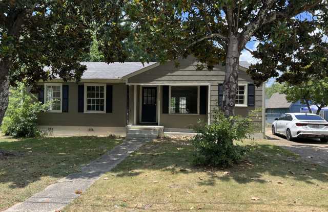 2426 4th Avenue East-3 Bed 2 Bath! Available Now! photos photos 2426 4th Avenue East-3 Bed 2 Bath! Available Now! photos photos