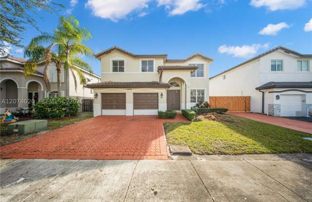 13868 SW 38th Ter photos photos
