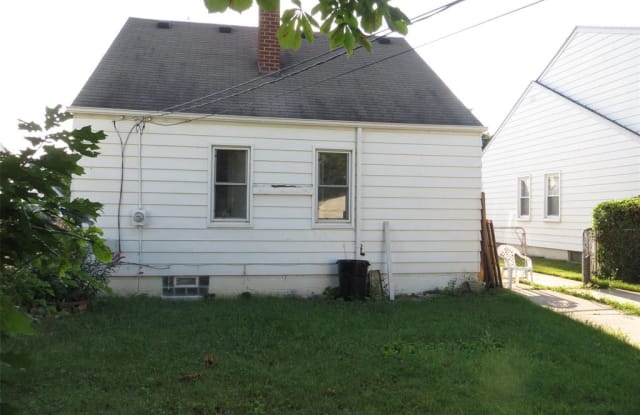22042 Gascony Ave Gallery 2