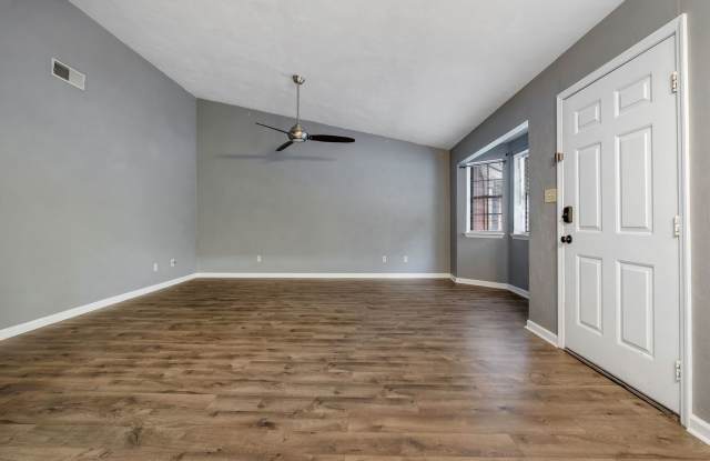 Townhome In Mission San Luis With Community Pool Gallery 4