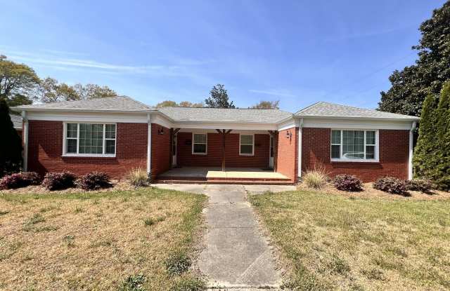 807 N Ellis Avenue photos photos