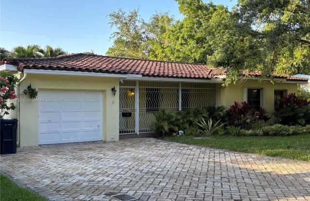 5951 SW 84 ST photos photos