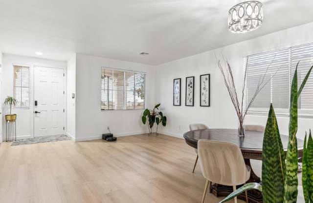 7615 Paso Robles Avenue Gallery 3