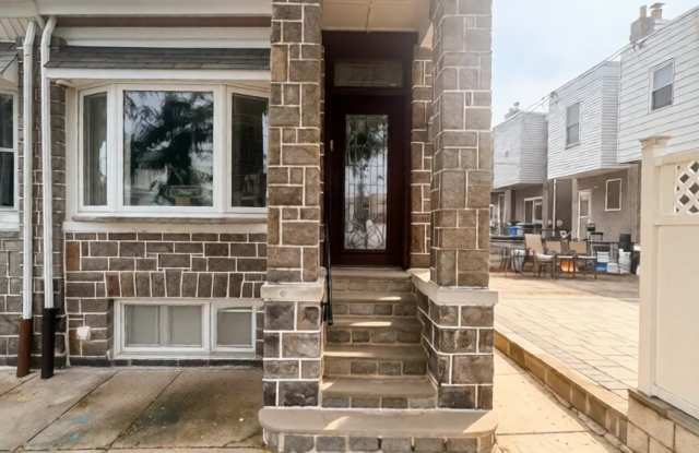2741 South Colorado Street Gallery 1