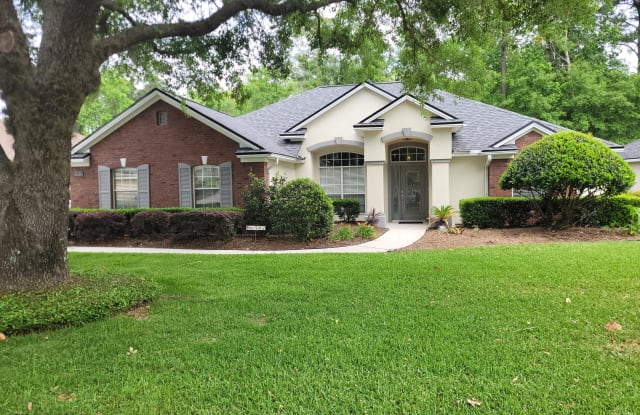 582 OAKMONT Drive - 582 Oakmont Drive, Clay County, FL 32073