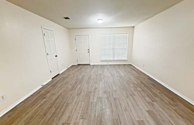 6914 Dashmoor Creek Gallery 2
