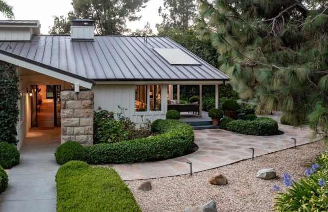 491 Live Oaks Road Gallery 3