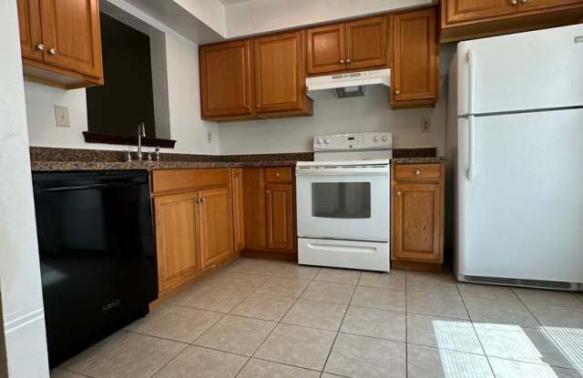 Virginia Beach-Green Run 3 Bedroom/1.5 Bath Townhouse Gallery 4