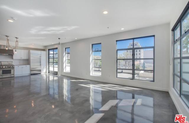 1358 4TH STREET - 1358 4th Street, Santa Monica, CA 90405