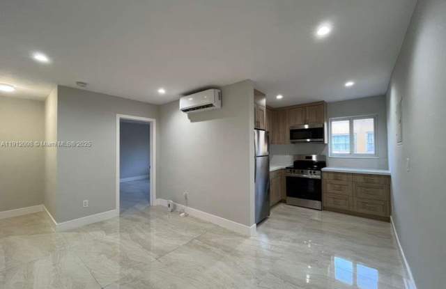 1844 NW 19th St - 1844 Northwest 19th Street, Miami, FL 33125