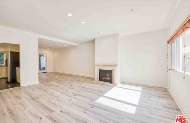 9041 Keith Ave - 9041 Keith Avenue, West Hollywood, CA 90069