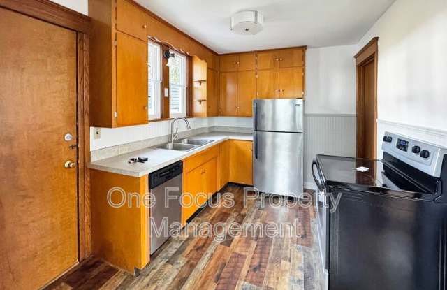 1014 Louisa St photos photos