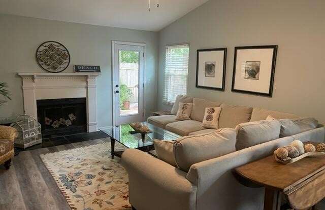 2046 Pinecone Court Gallery 4