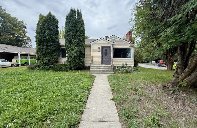 Ideally Located 3 Bed 1.5 Bath Spokane Home w/ Large Multi-Use Basement! photos photos
