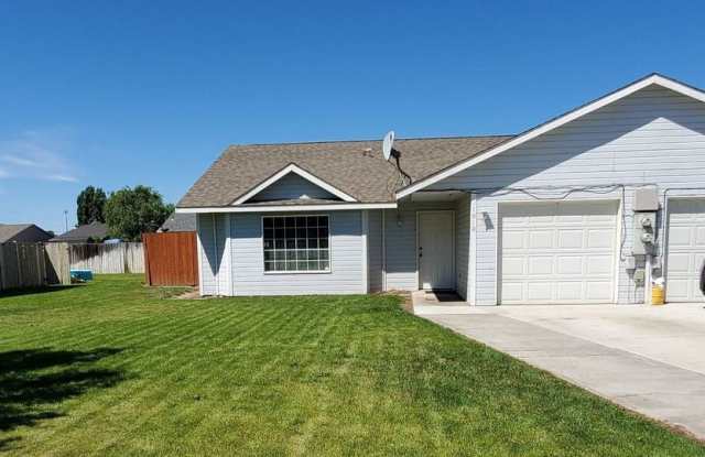 1010 Evergreen - 1010 South Evergreen Drive, Moses Lake, WA 98837 1010 Evergreen - 1010 South Evergreen Drive, Moses Lake, WA 98837