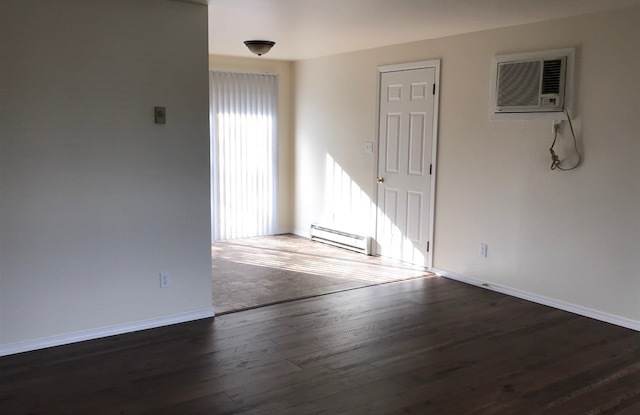 Three bedroom/Two bath home with huge yard | Available Mid-November Gallery 3