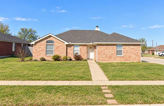 4301 Wade Dr Gallery 1