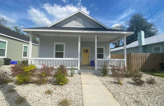 3 BEDROOM HOME FALL 2025 - 425 Northwest 2nd Street, Gainesville, FL 32601