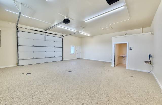 898 Arthur Drive - 6 Gallery 4