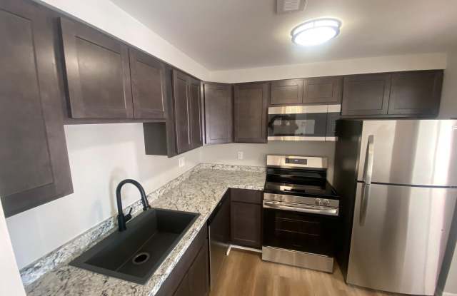 10122 CAMPUS WAY S photos photos