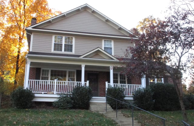 7308 Woodley Place - 7308 Woodley Place, Idylwood, VA 22046