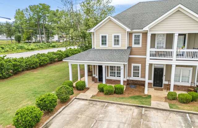 3 Bed / 3.5 Bath Madison Park Townhome - Close to AU Vet School! Gallery 3