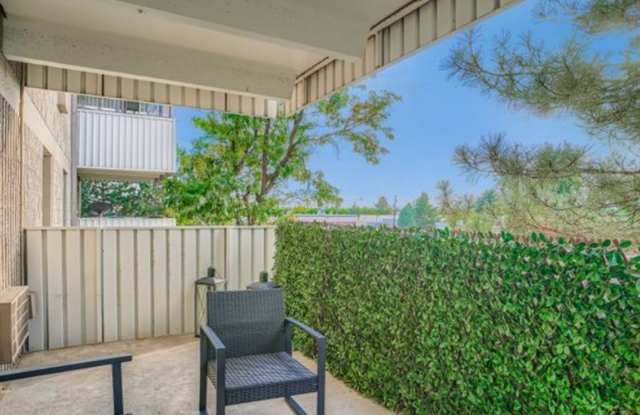 Charming 2BR Condo in Denver Gallery 3