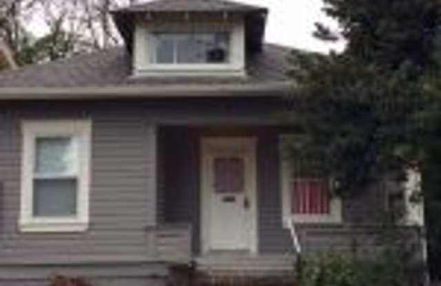 Lovely Remodeled 5 Bedroom Home photos photos