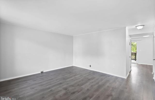 4 MOSBEY Court Gallery 4
