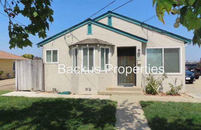 Wonderful duplex unit in North Salinas photos photos