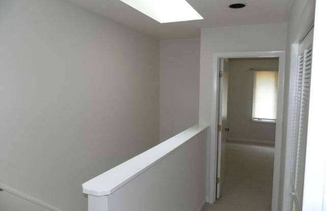 104 Twisted Oak Place Gallery 4