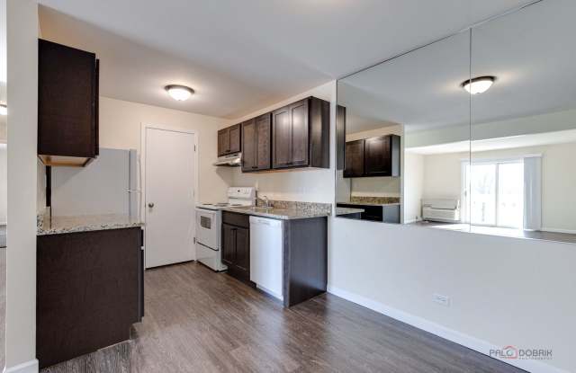 1357 W Maple Avenue photos photos