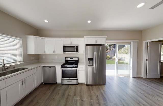 4BD/2BA on Tipton Gallery 1
