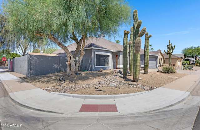 23620 N 42ND Drive Gallery 4
