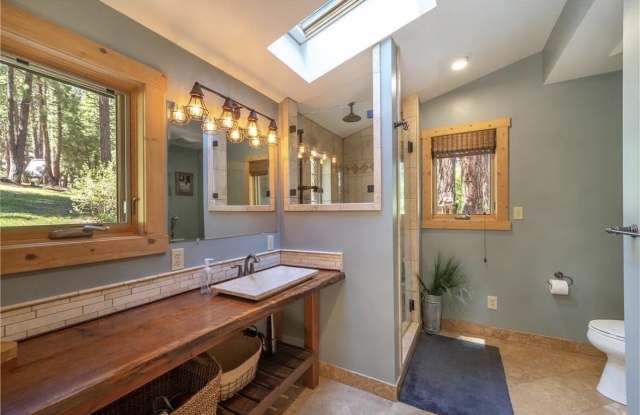 15107 Berkshire Circle Gallery 4