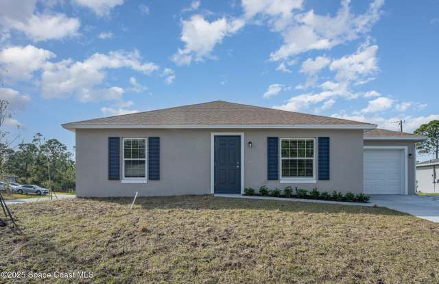 2830 Felda Avenue SE photos photos