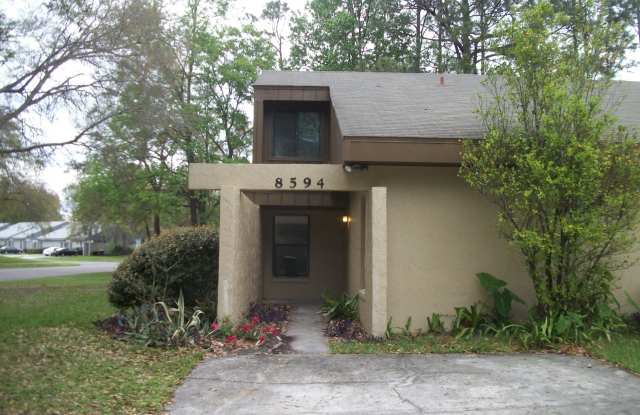 2 Bedroom 2 Bath Townhouse Near NAS Jax - 8594 Pineverde Lane, Jacksonville, FL 32244
