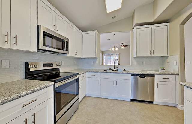 15366 W SHANGRI LA Road Gallery 4